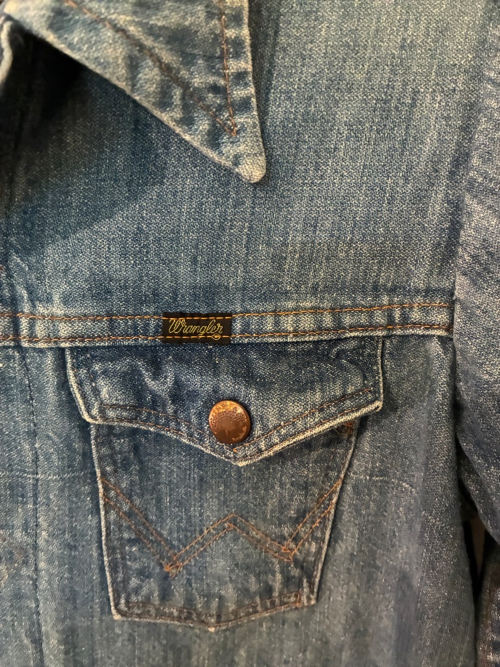 EUC VINTAGE WRANGLER Classic Blue Denim Jeans Jacket - Picture 4 of 8